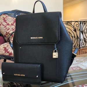 Michael Kors Hayes backpack&wallet weekend sale